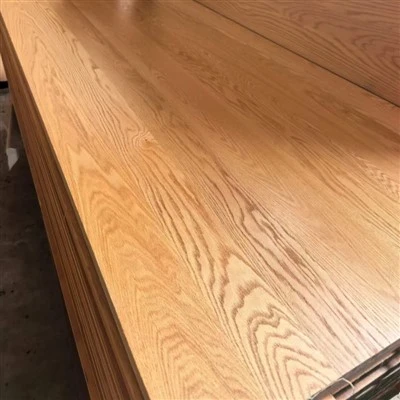 Papan Gergaji Oak Merah